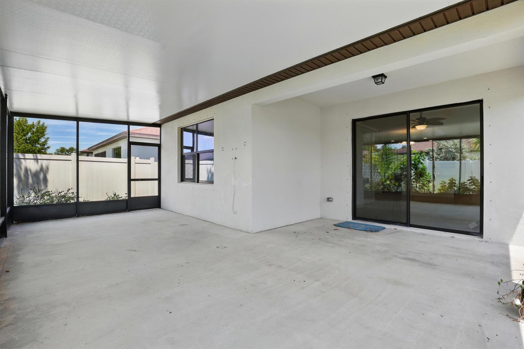 228 Se Via Visconti Property Photo 35