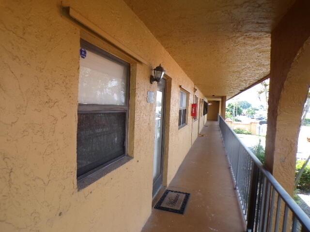 2041 W Woolbright Road H202 Property Photo 2