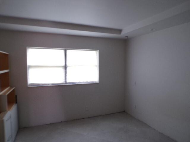 2041 W Woolbright Road H202 Property Photo 14
