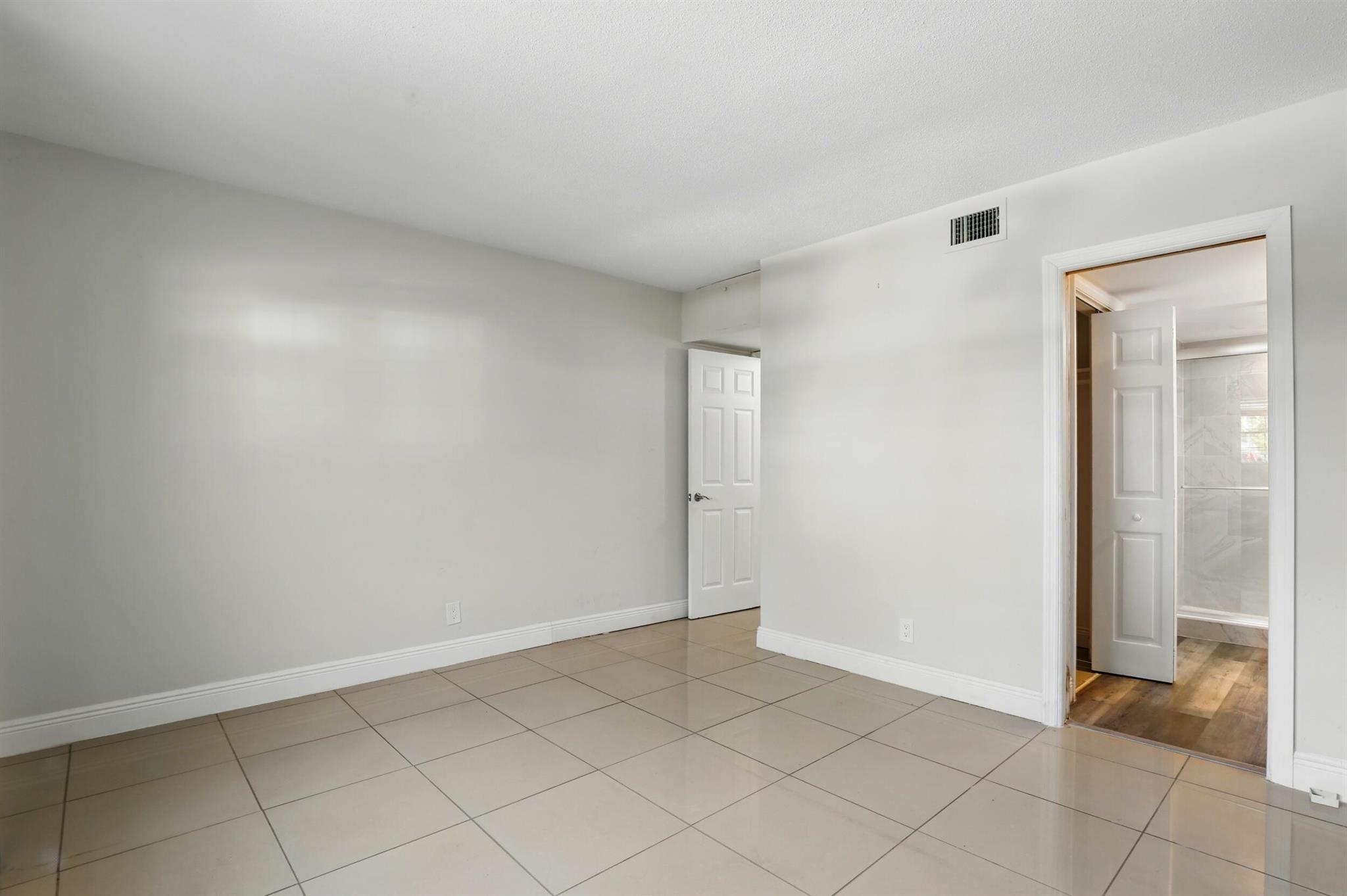 1439 S Ocean Boulevard 102 Property Photo 18