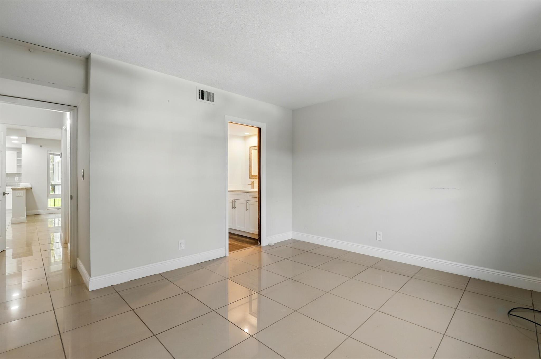 1439 S Ocean Boulevard 102 Property Photo 19