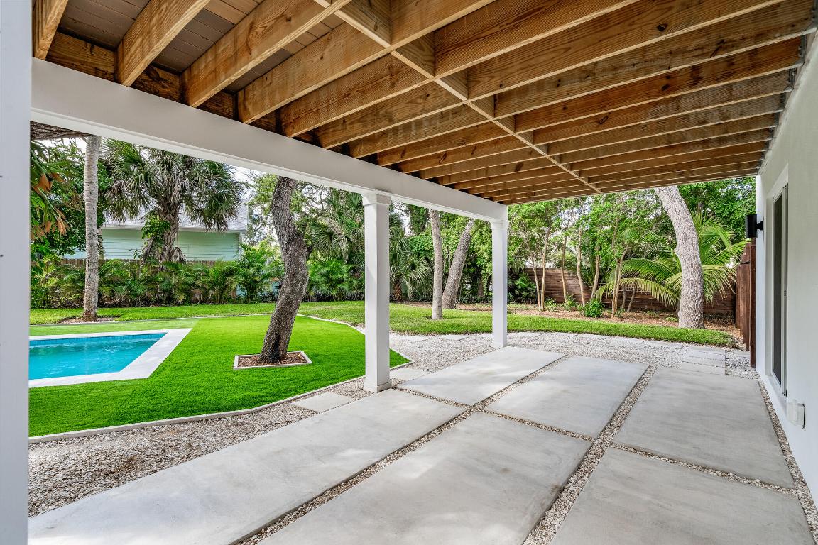 1881 E Pebble Path Property Photo 30
