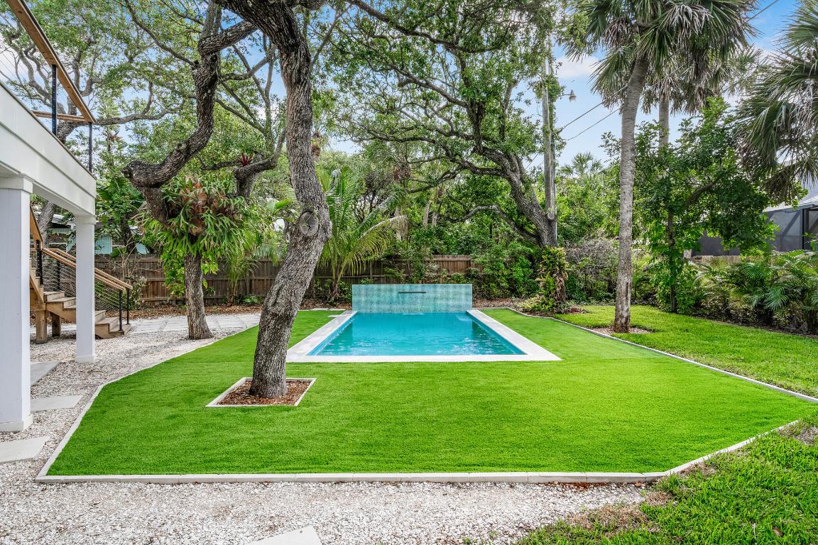 1881 E Pebble Path Property Photo 32