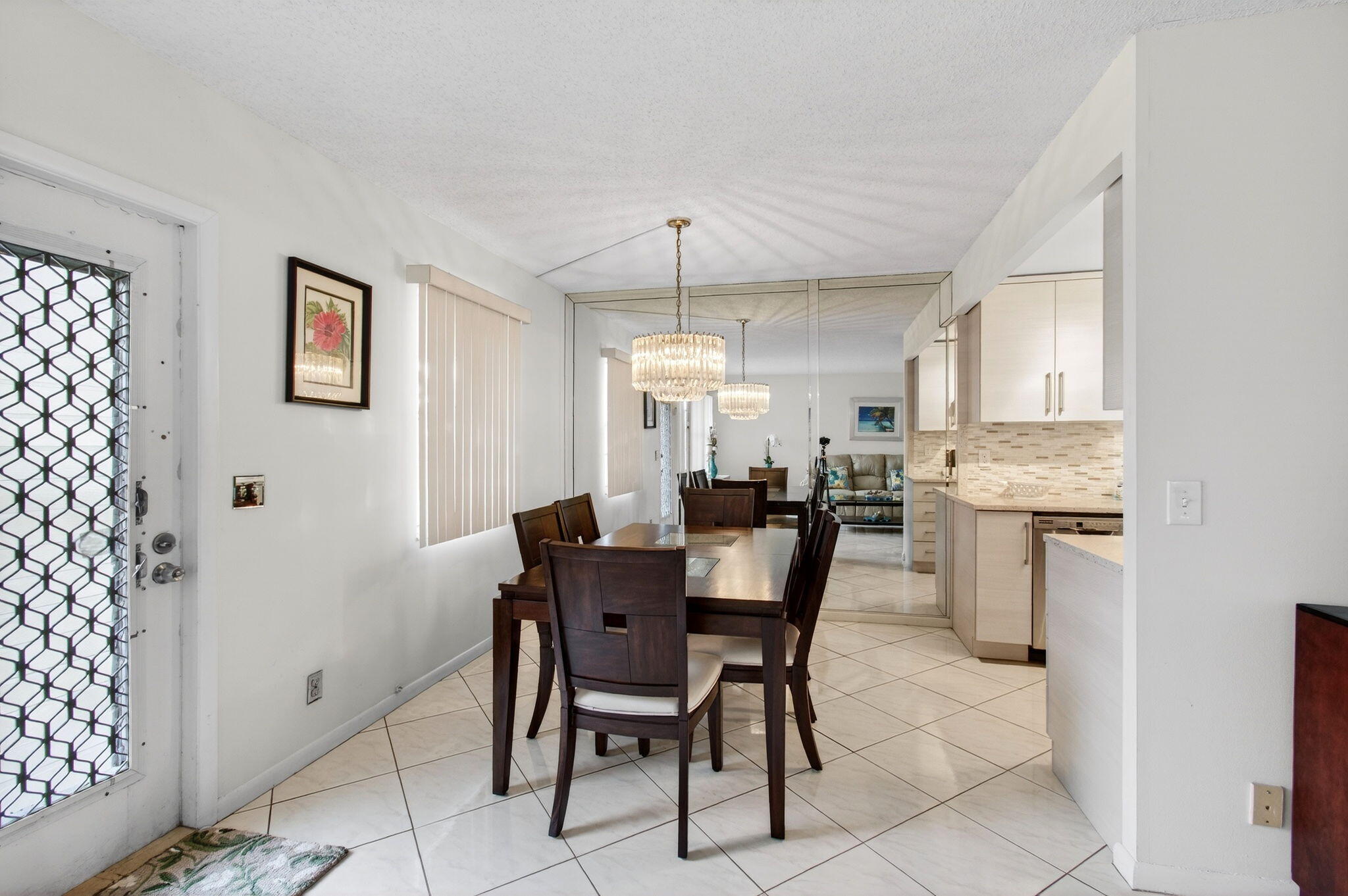 2070 Guildford D Property Photo 14
