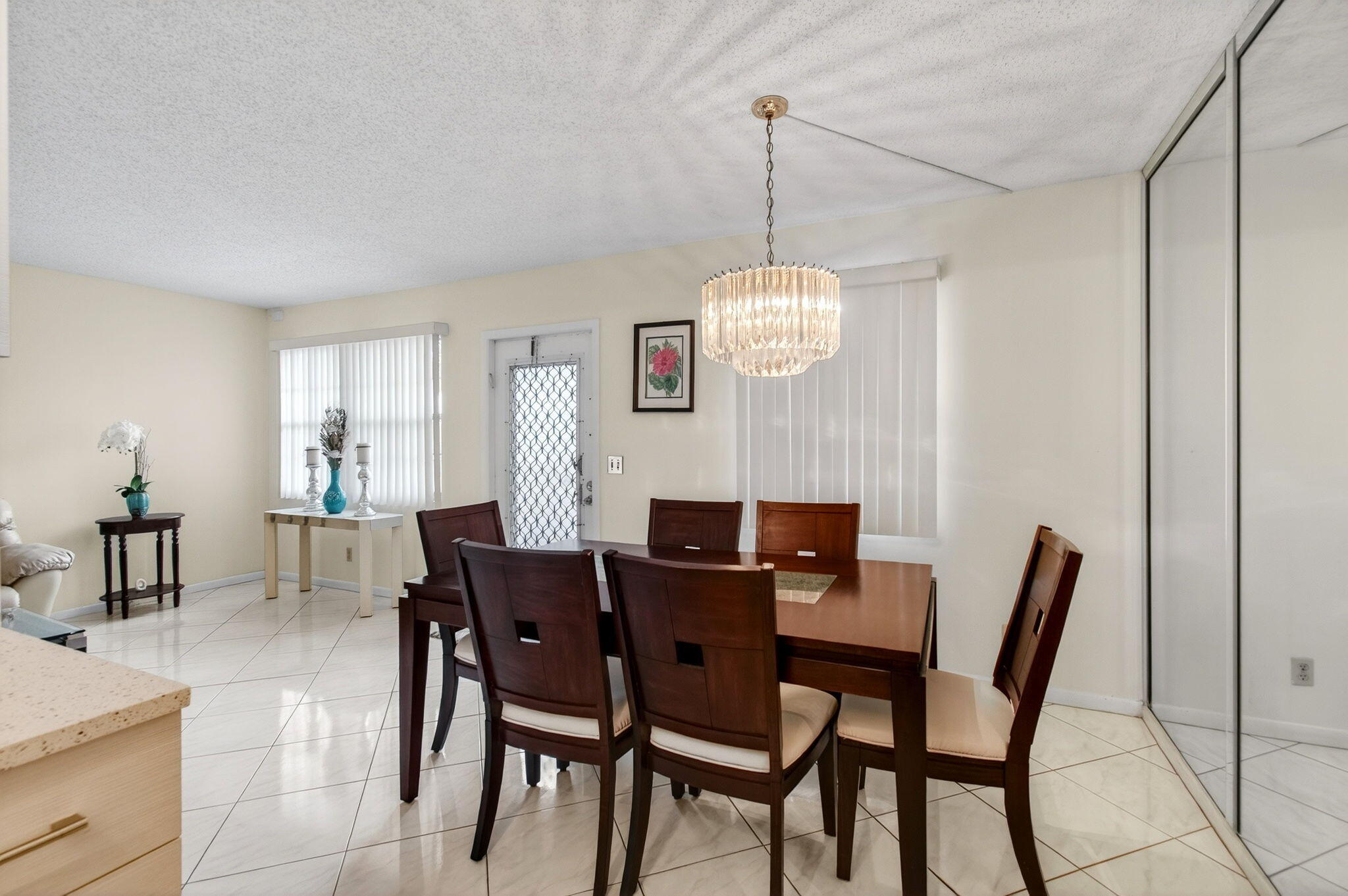 2070 Guildford D Property Photo 21