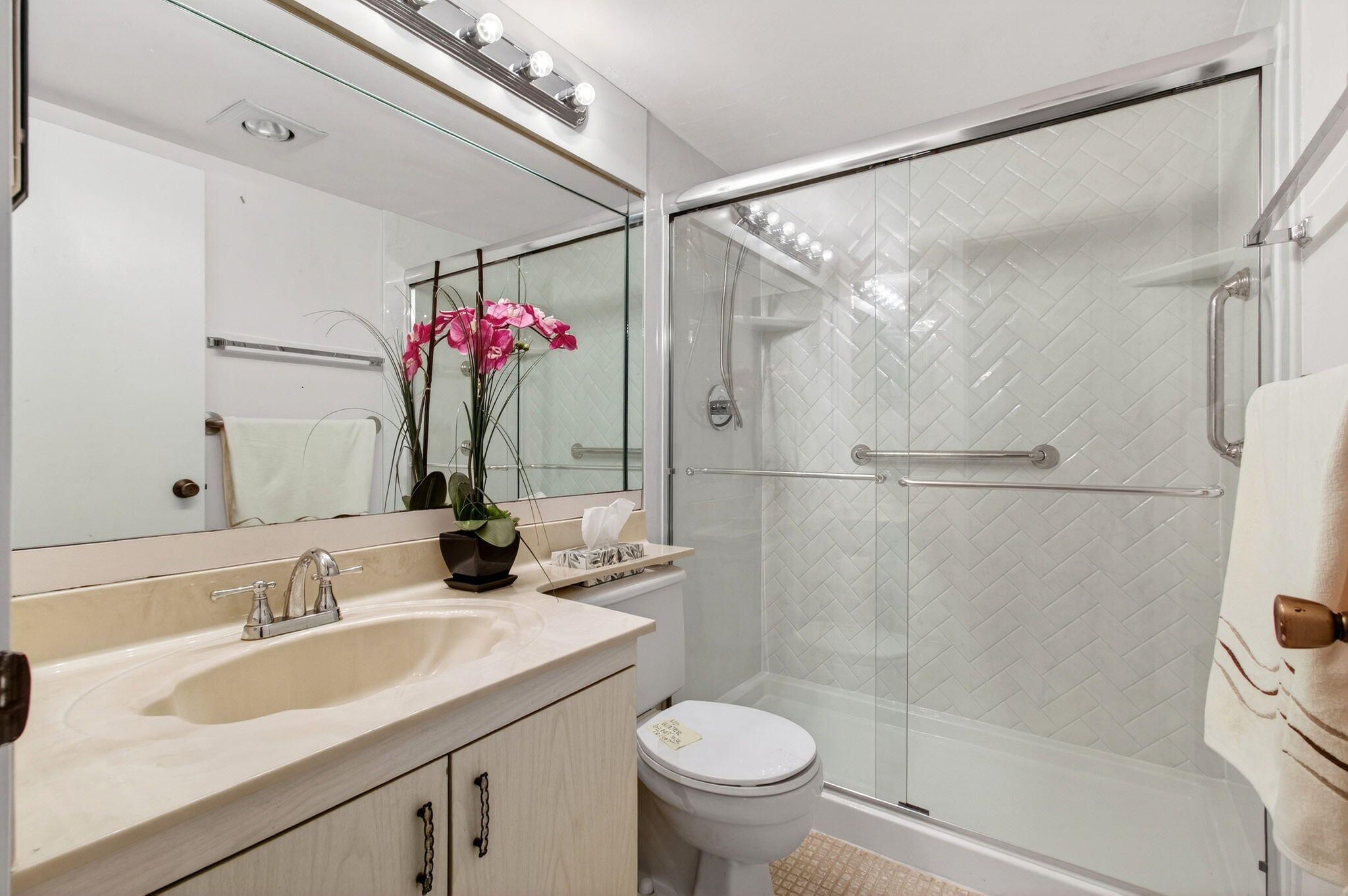 2070 Guildford D Property Photo 29
