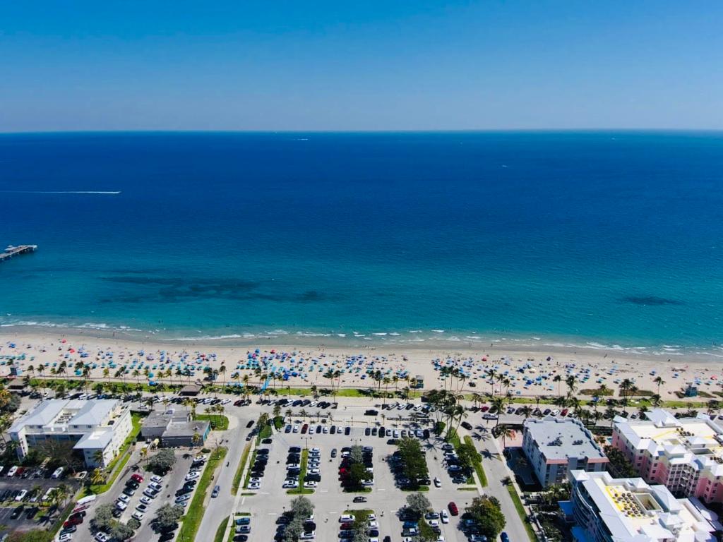 120 S Ocean Drive Property Photo 1