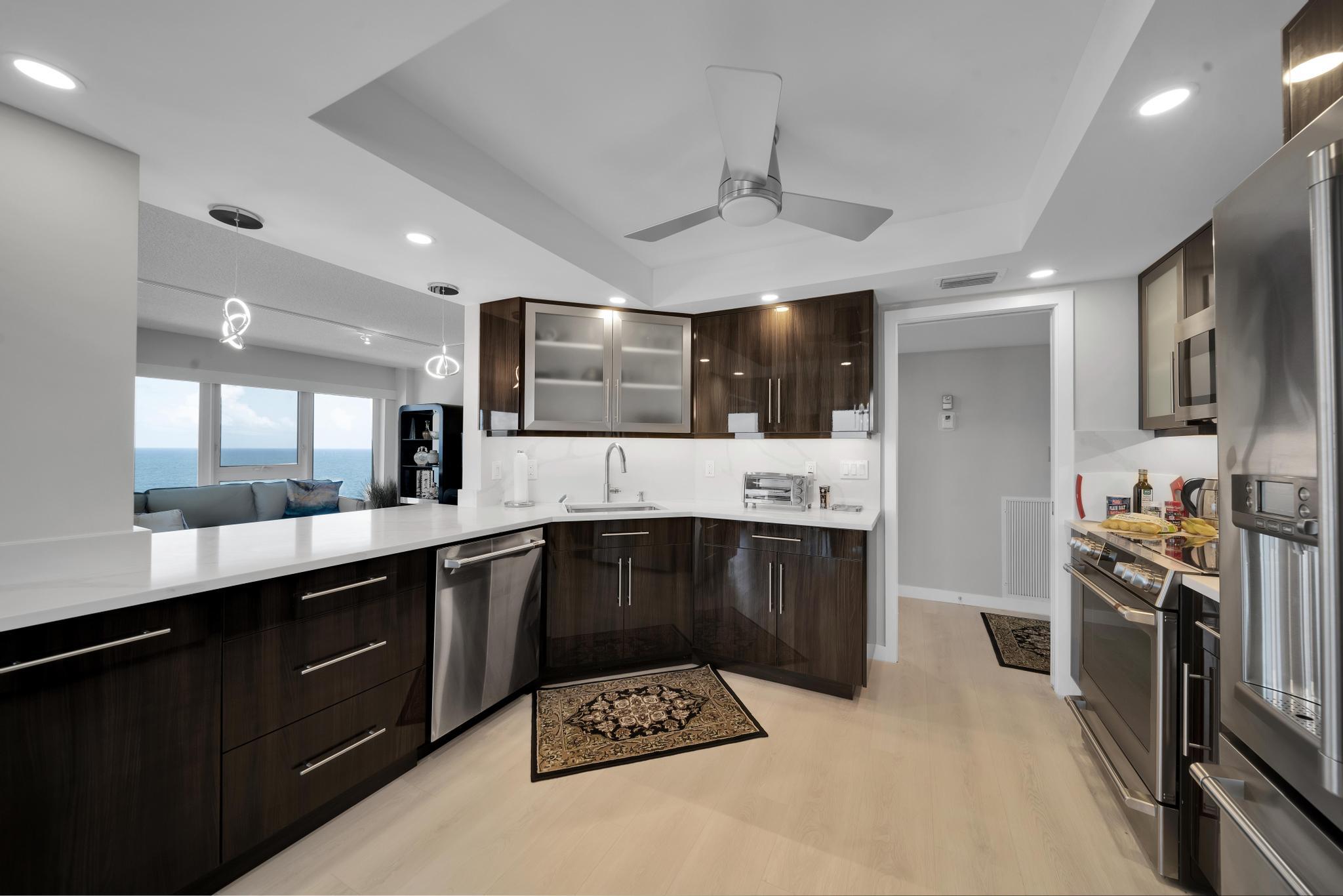 2066 N Ocean Boulevard 12ne Property Photo 6
