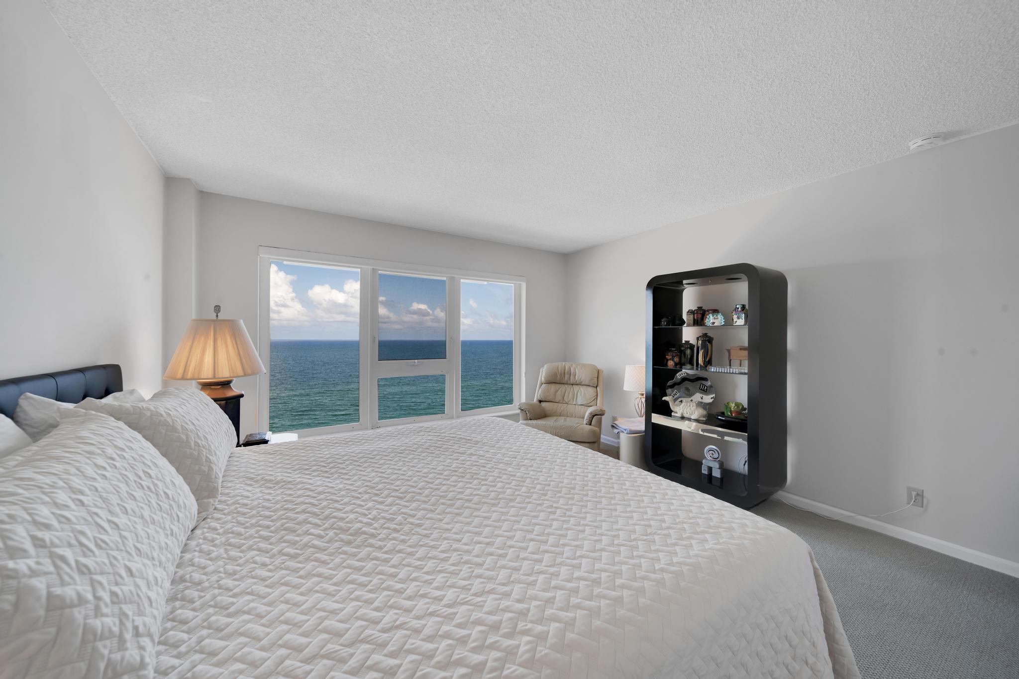 2066 N Ocean Boulevard 12ne Property Photo 31