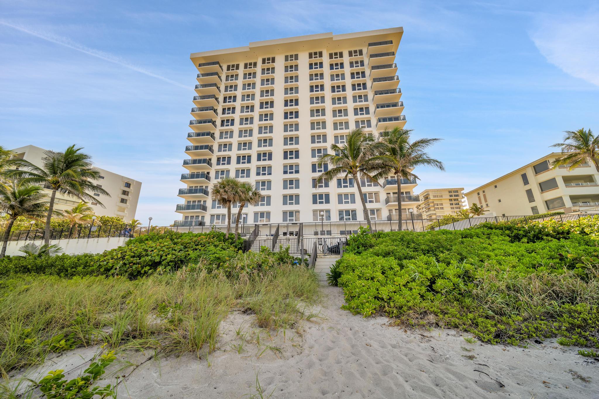2066 N Ocean Boulevard 12ne Property Photo 38
