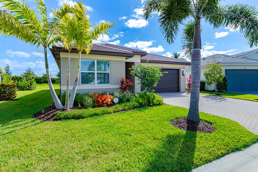 13509 Sw Oceanus Boulevard Property Photo 1