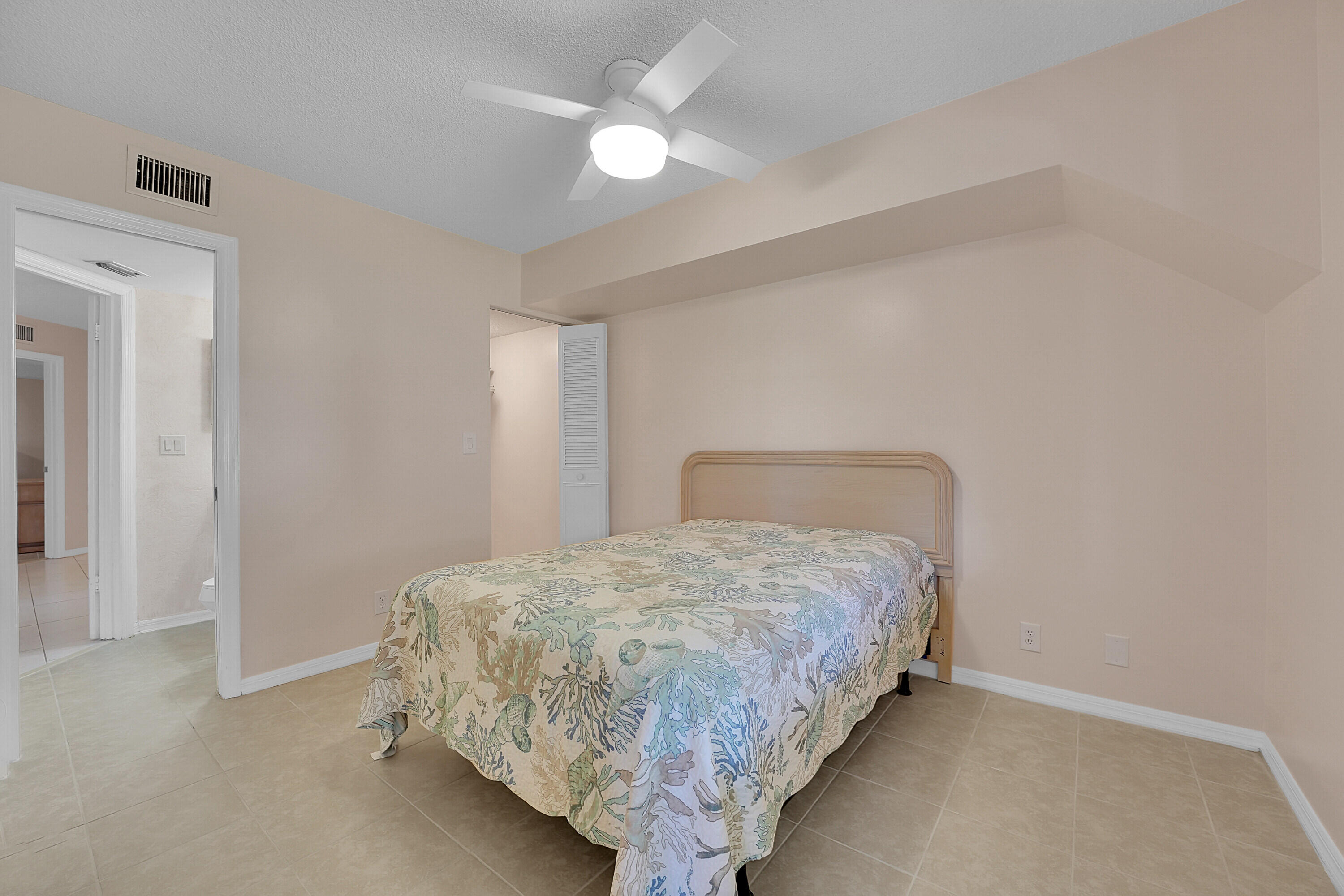 361 Sw South River Drive 103 Property Photo 22