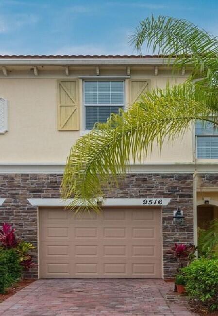9516 Sw Merlin Court Property Photo 1