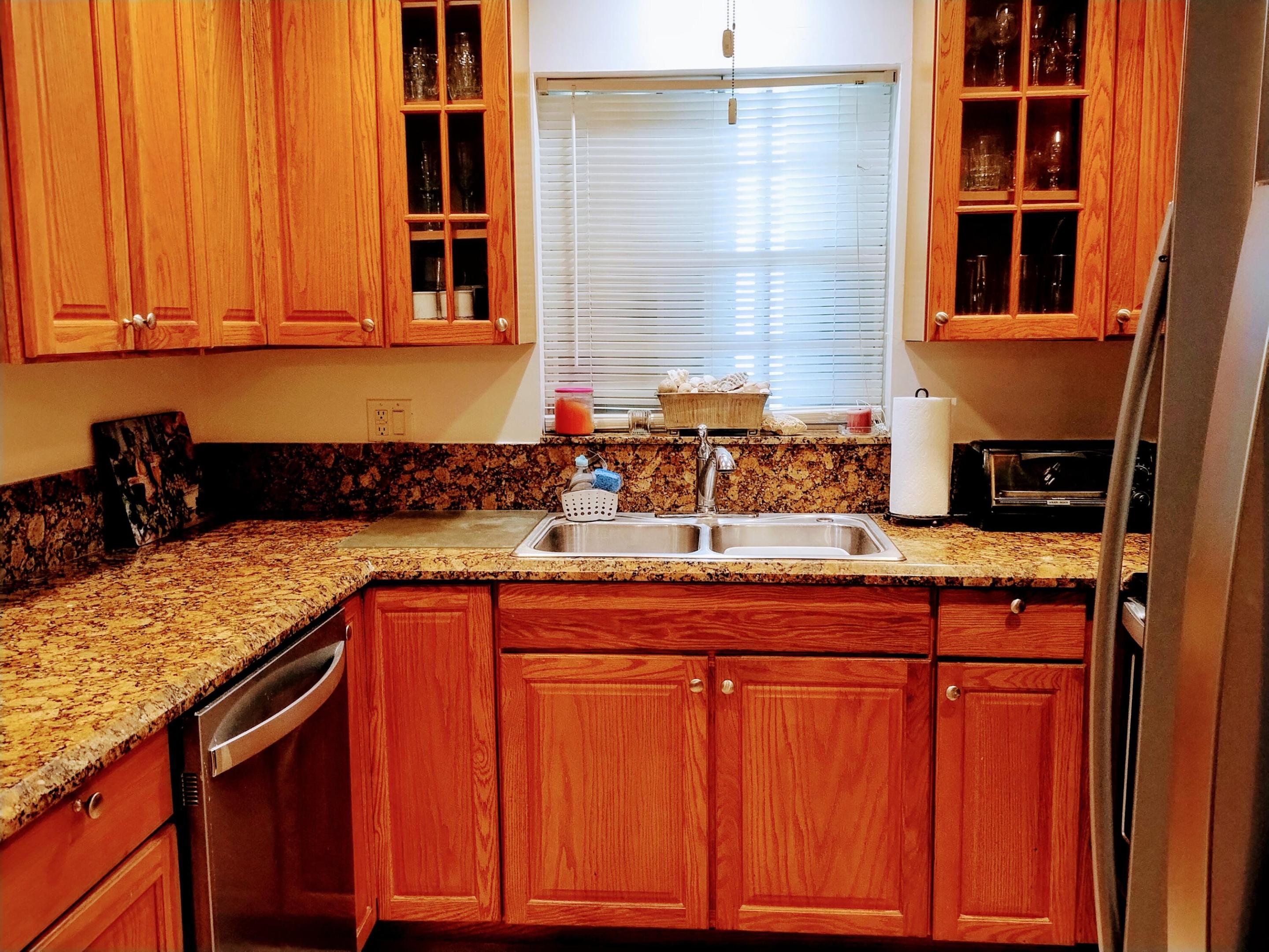14716 Canalview Drive D Property Photo 4
