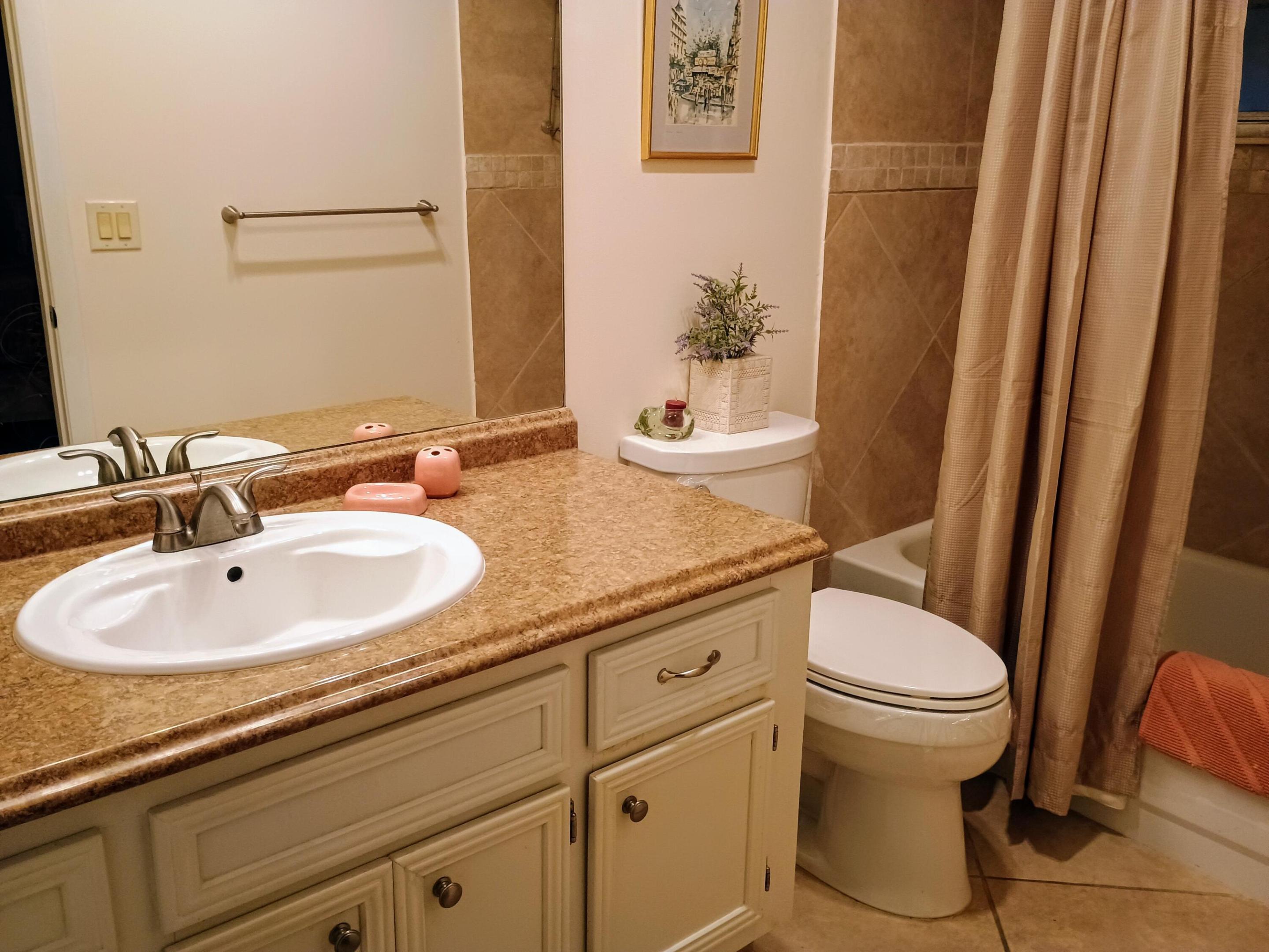 14716 Canalview Drive D Property Photo 13