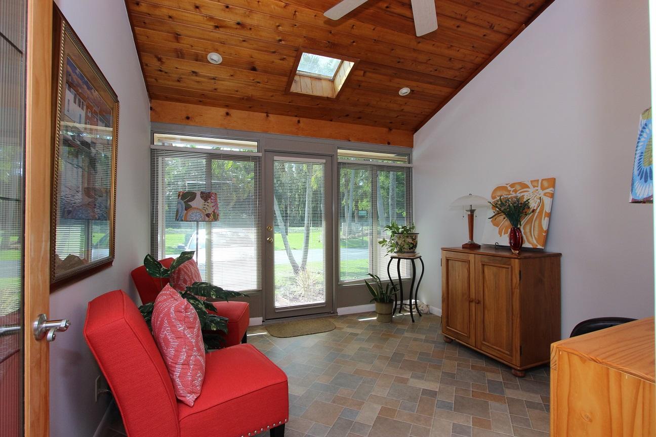 61 Mayfair Lane Property Photo 3