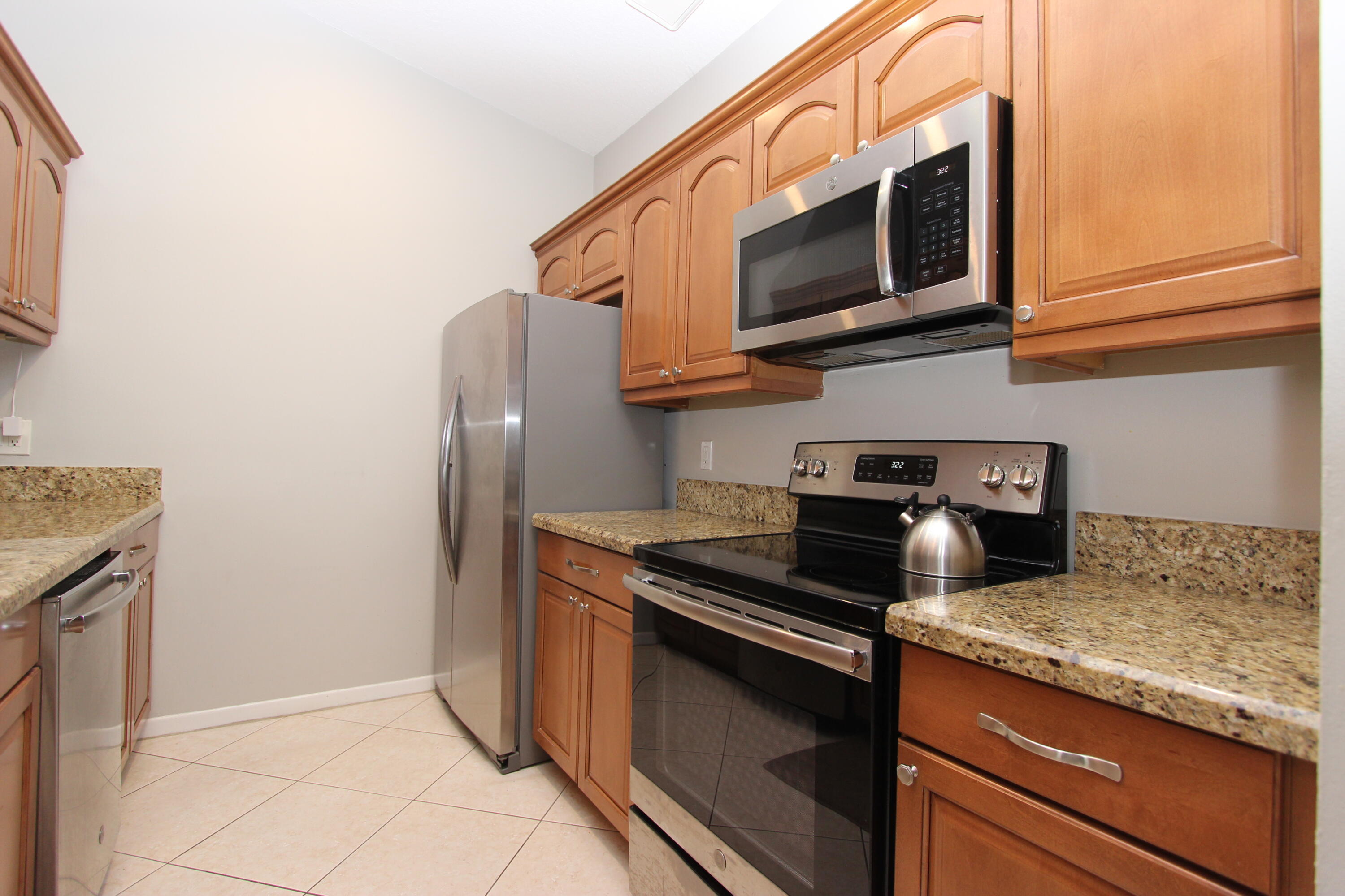 61 Mayfair Lane Property Photo 8