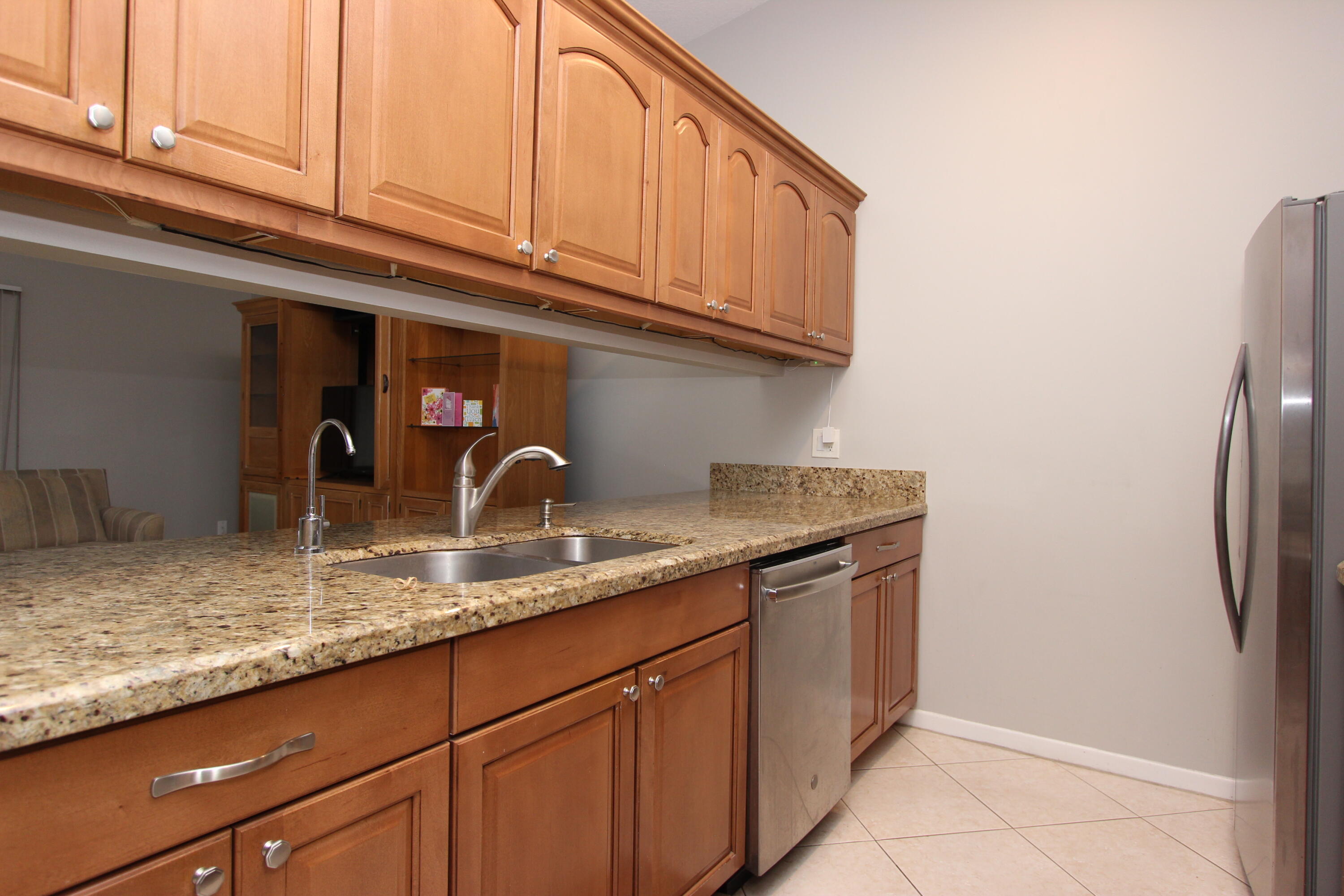61 Mayfair Lane Property Photo 9