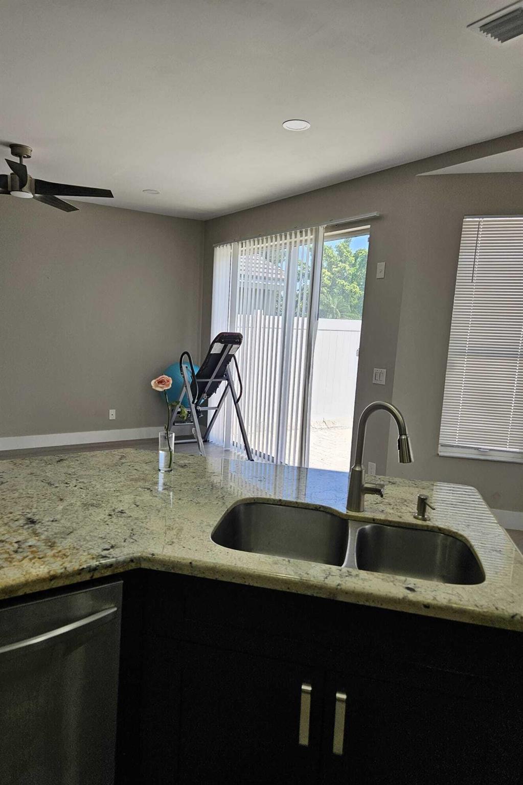 7861 Manor Forest Lane Property Photo 9