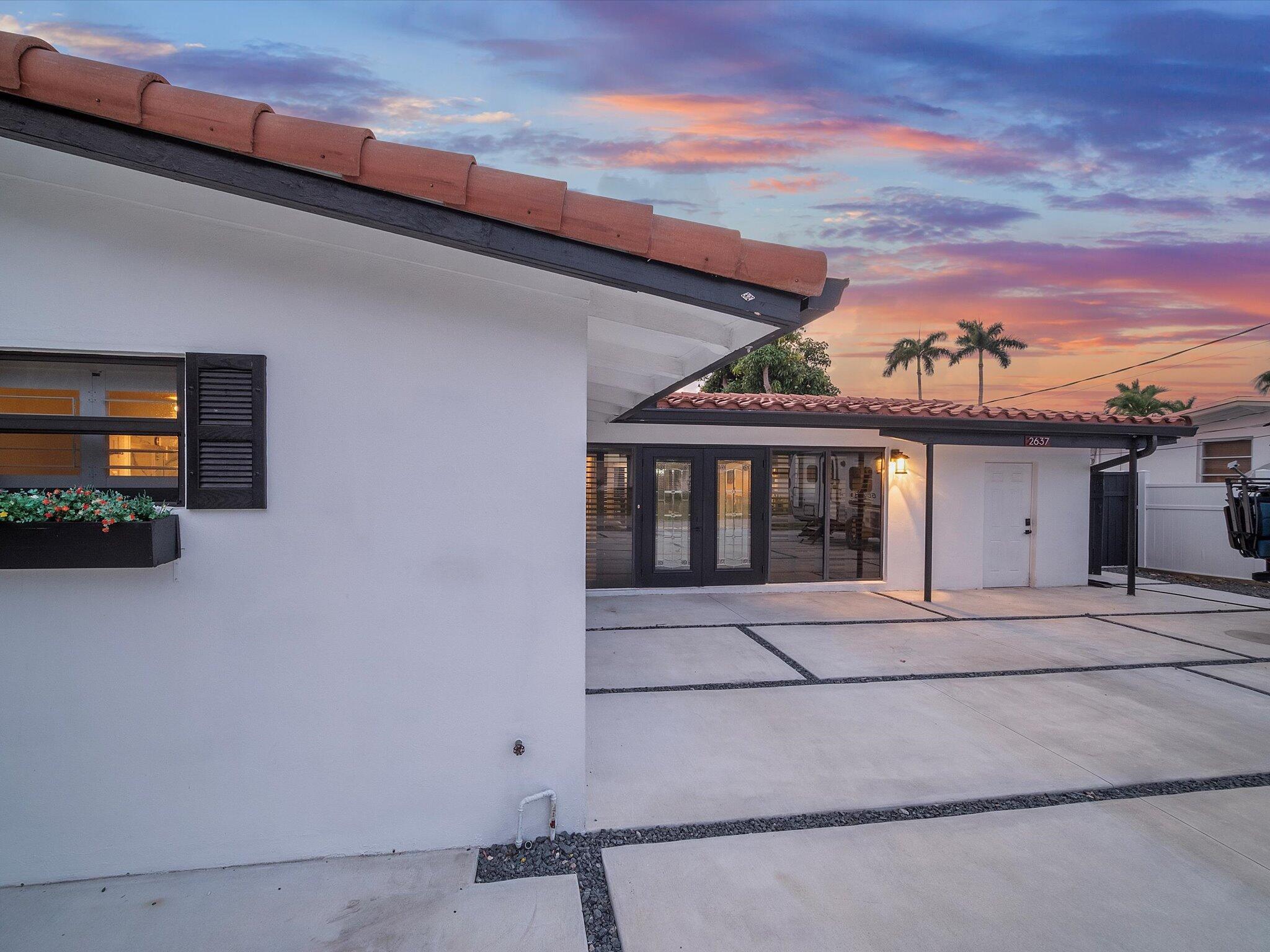 2637 Flamingo Lane Property Photo 4