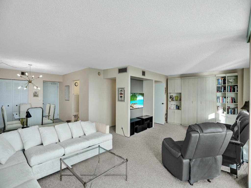 100 Bayview Drive 1125 Property Photo 8