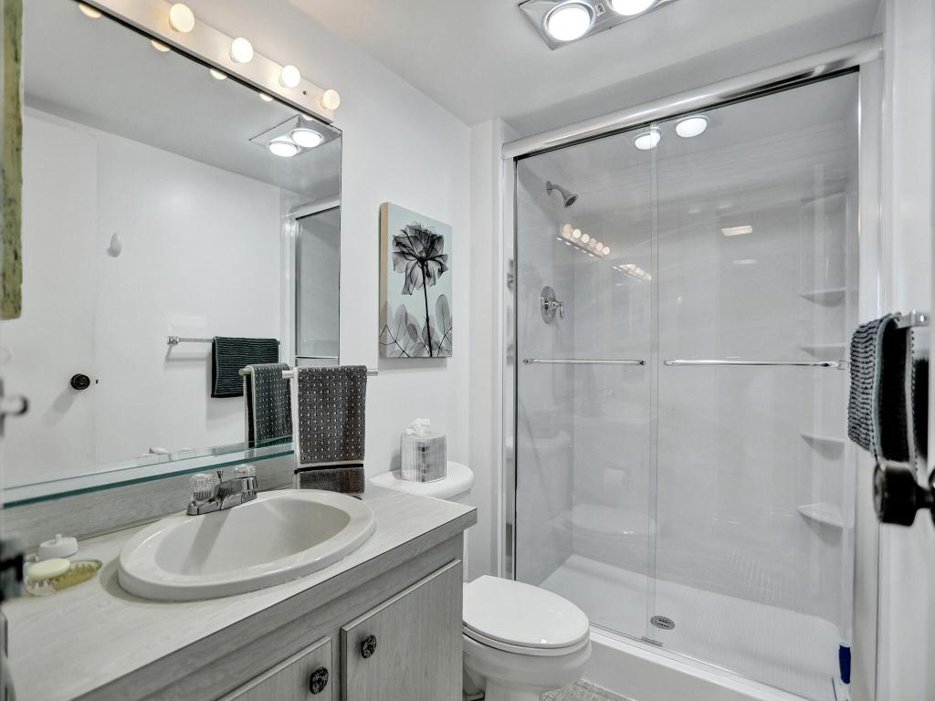 100 Bayview Drive 1125 Property Photo 13
