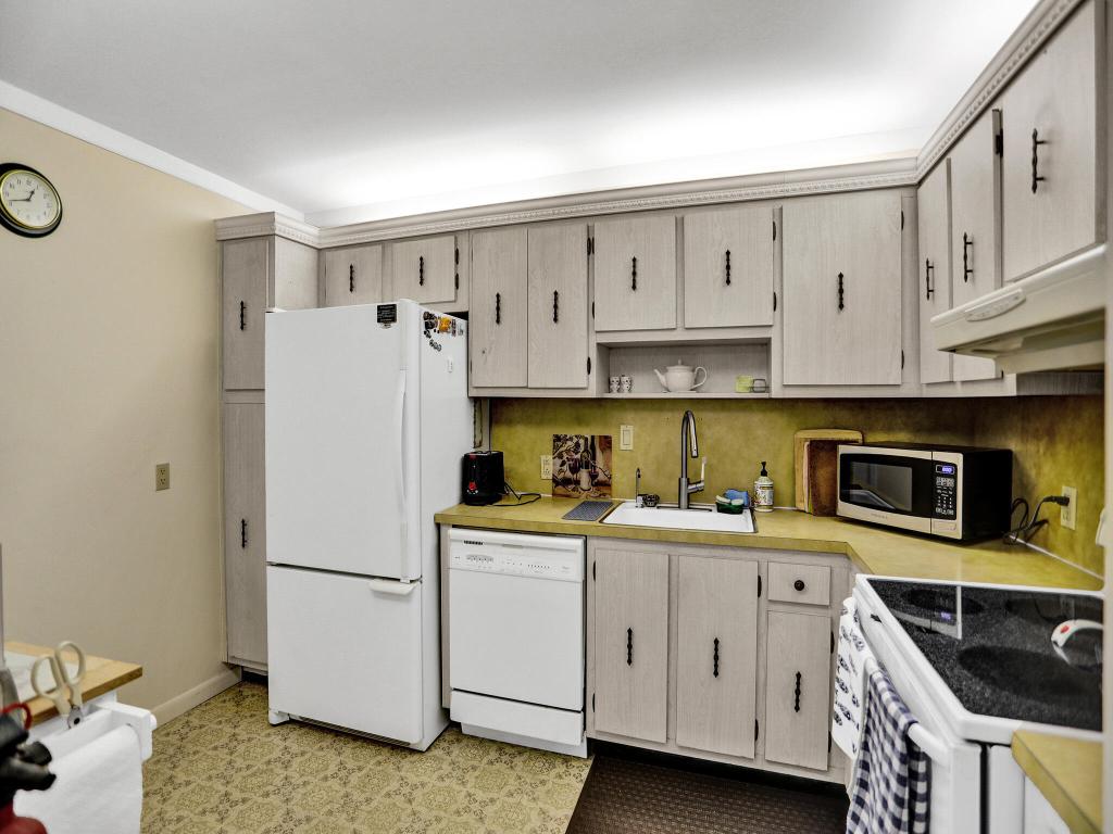 100 Bayview Drive 1125 Property Photo 16