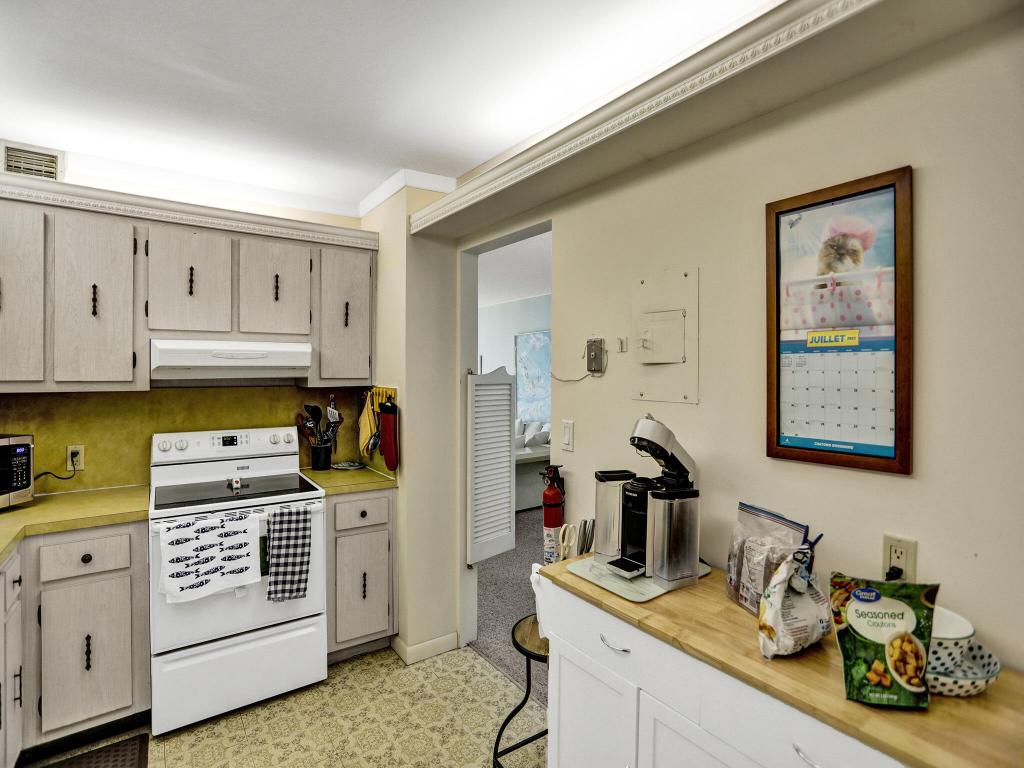 100 Bayview Drive 1125 Property Photo 17
