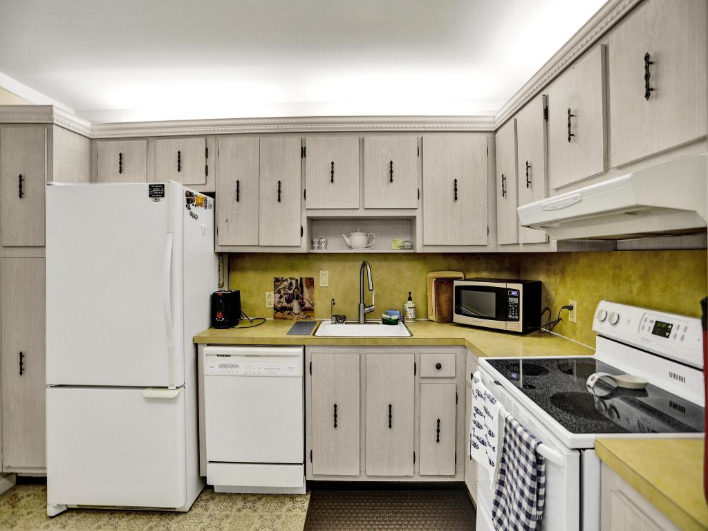 100 Bayview Drive 1125 Property Photo 23