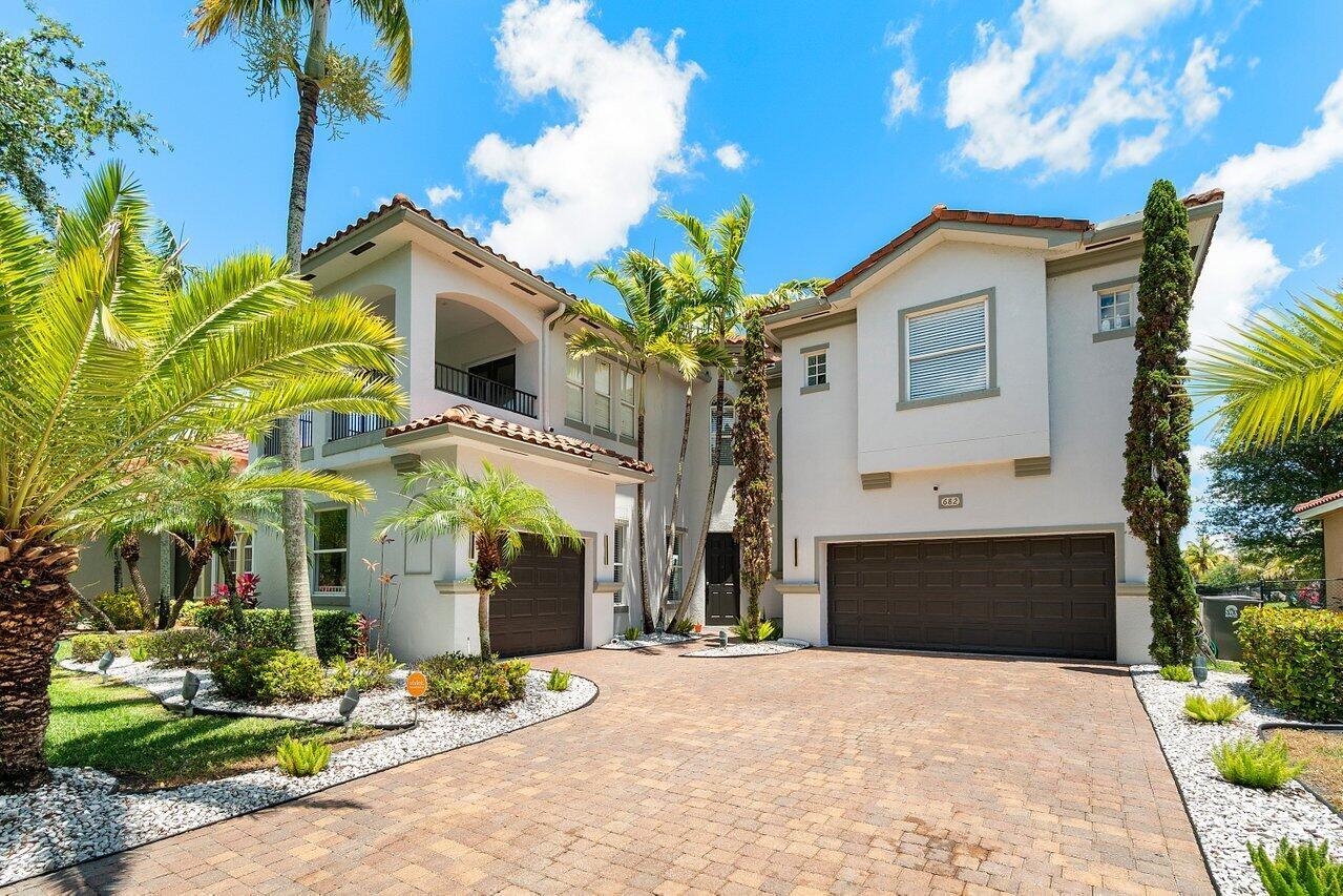 682 Cresta Circle