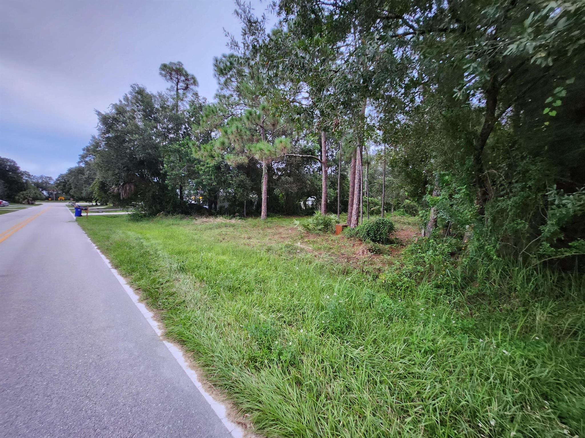 2420 85th Court Property Photo 2