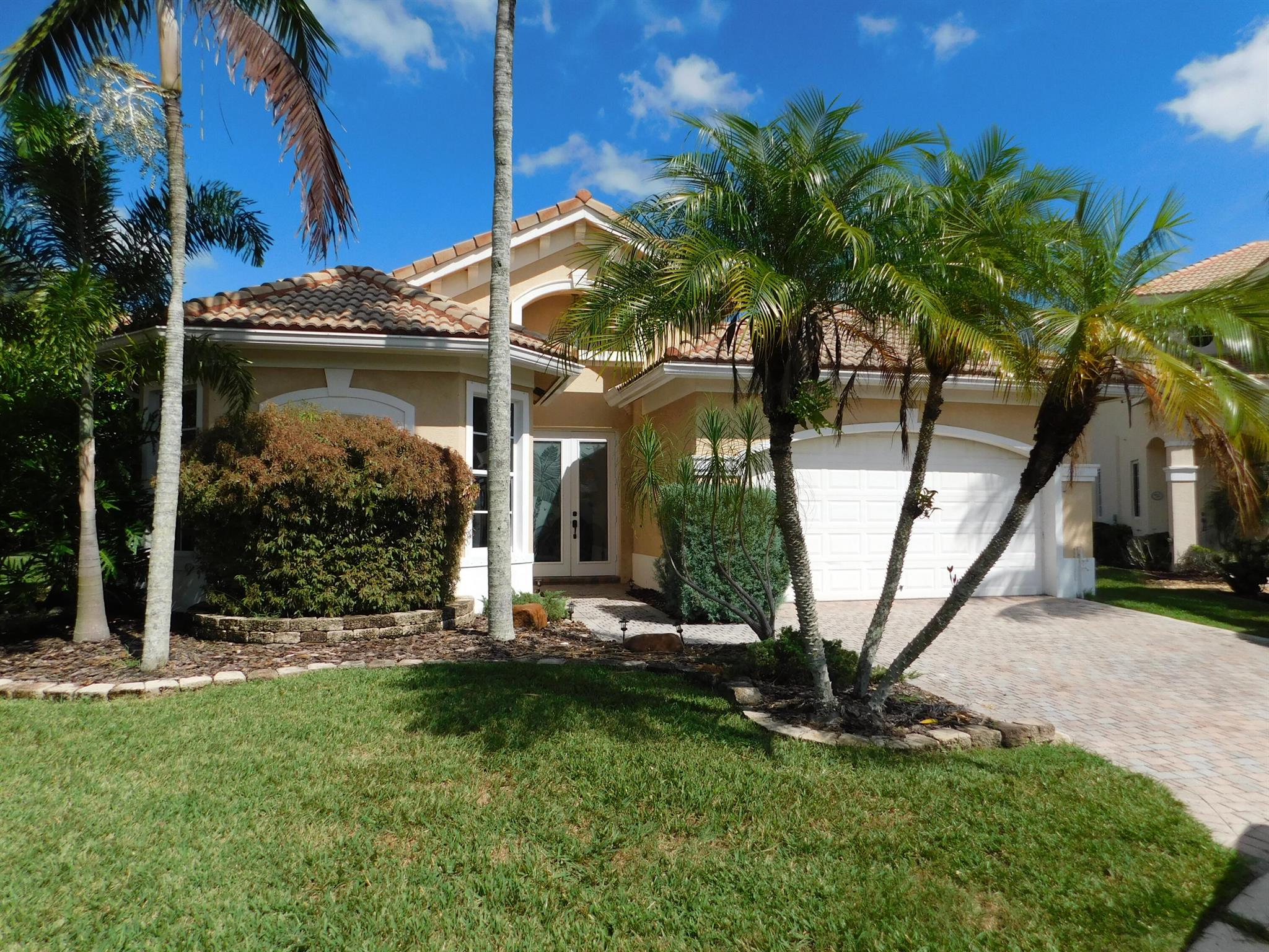 8617 White Cay Property Photo 1
