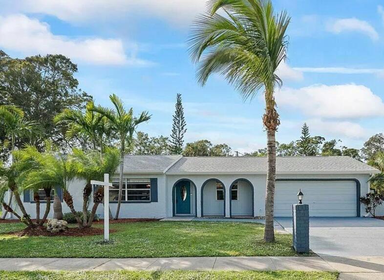 181 E Haven Drive Property Photo 1