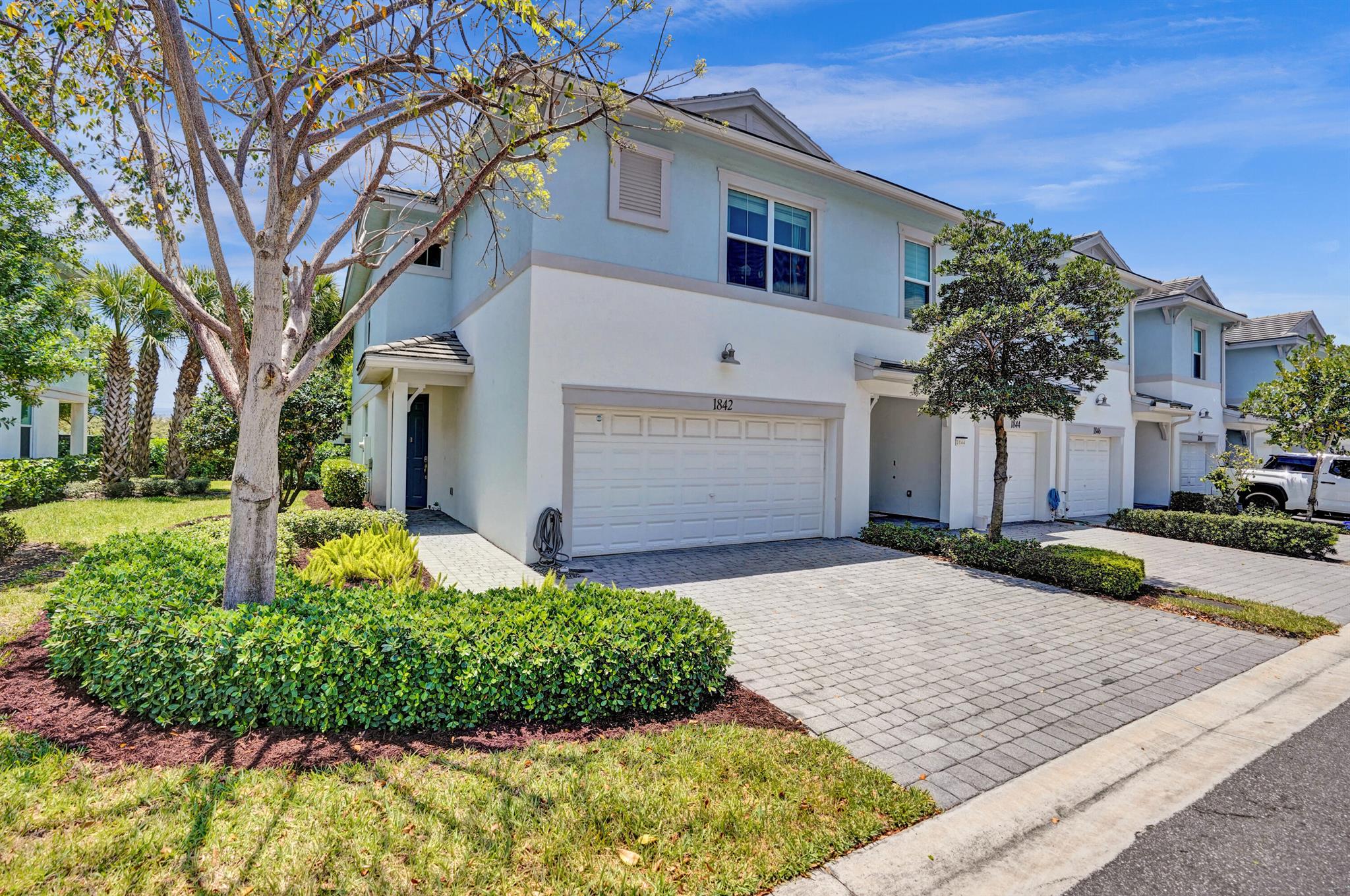 1842 Sandpiper Pointe Place Property Photo 1