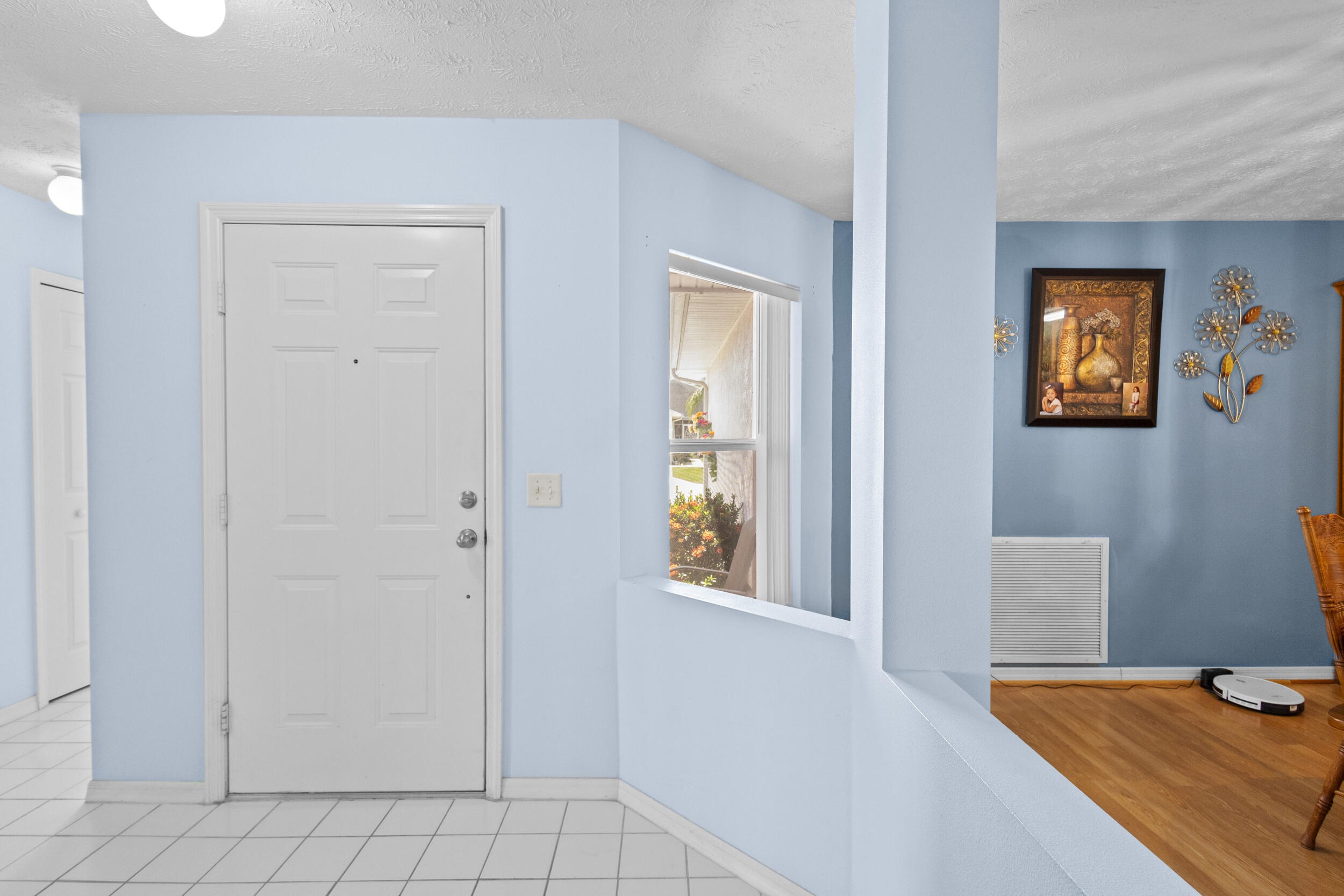 6527 Alheli Property Photo 2