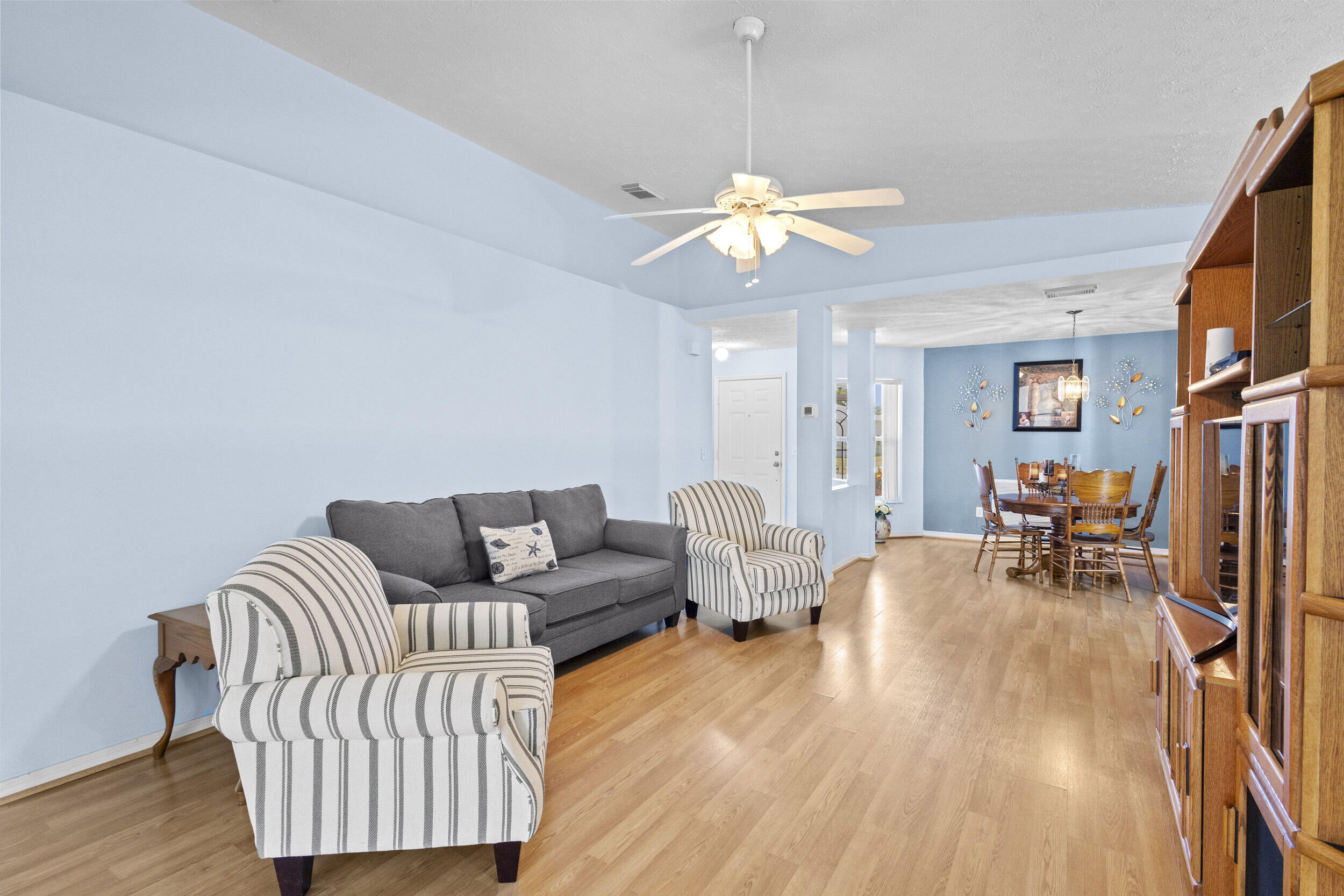6527 Alheli Property Photo 8