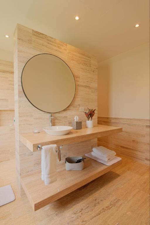 72 00 Property Photo 20