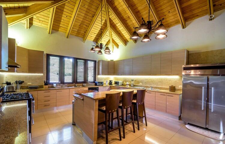20 00 Property Photo 11
