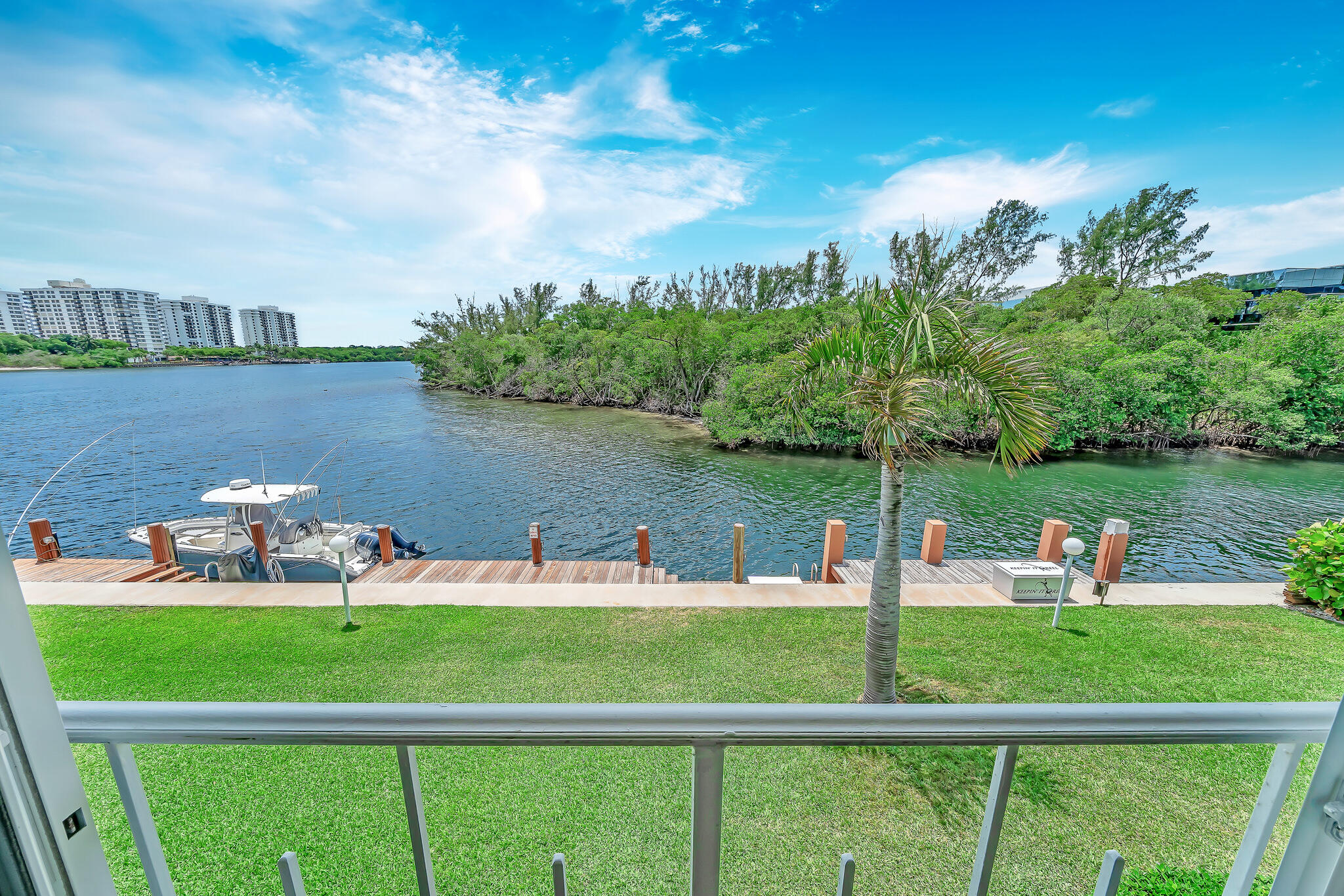 711 NE Harbour Terrace 4120