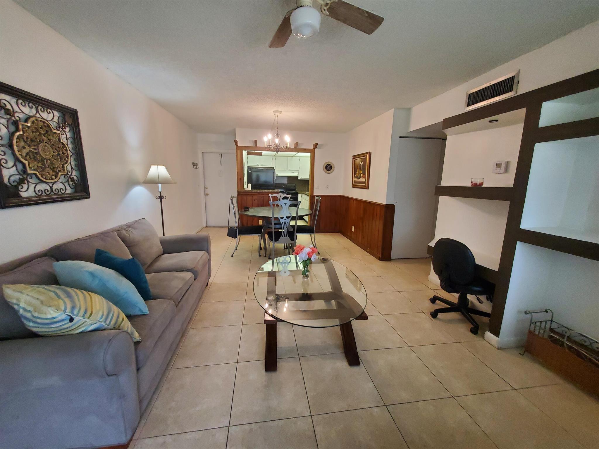 610 NW 13 Street 18 Property Photo 1