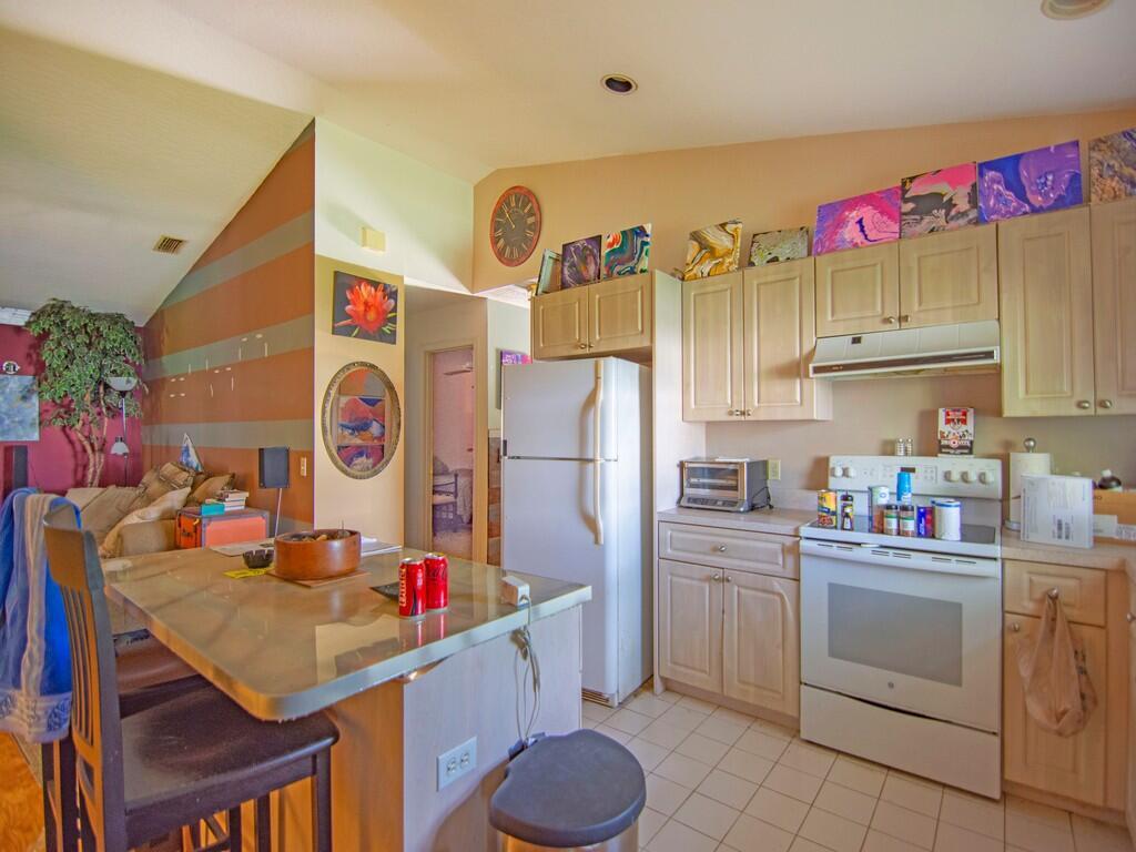 3625 2nd Lane Property Photo 13