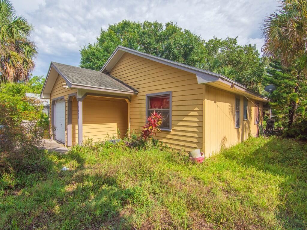 3625 2nd Lane Property Photo 14