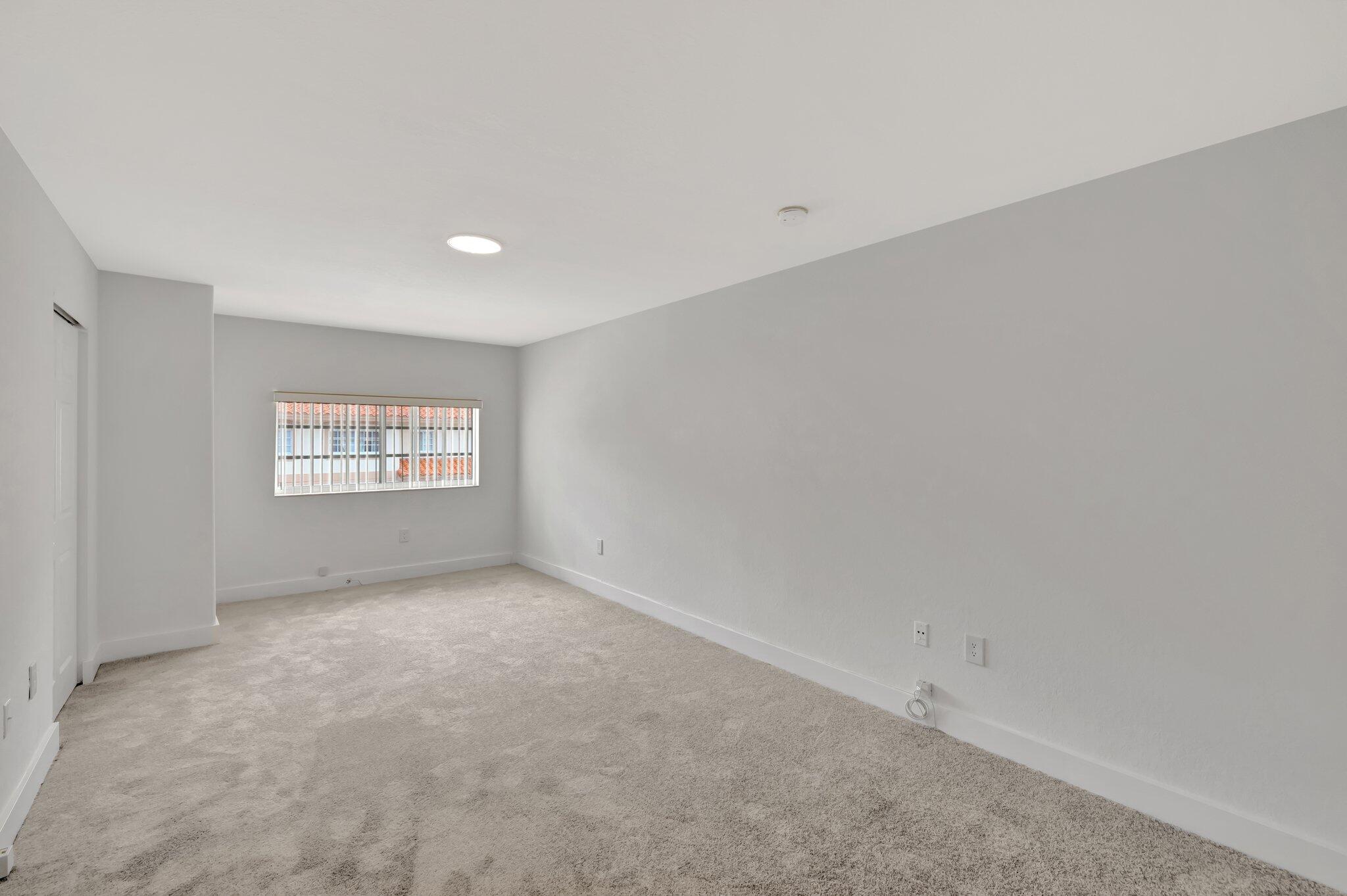 3055 Riverside Drive 3 Property Photo 34