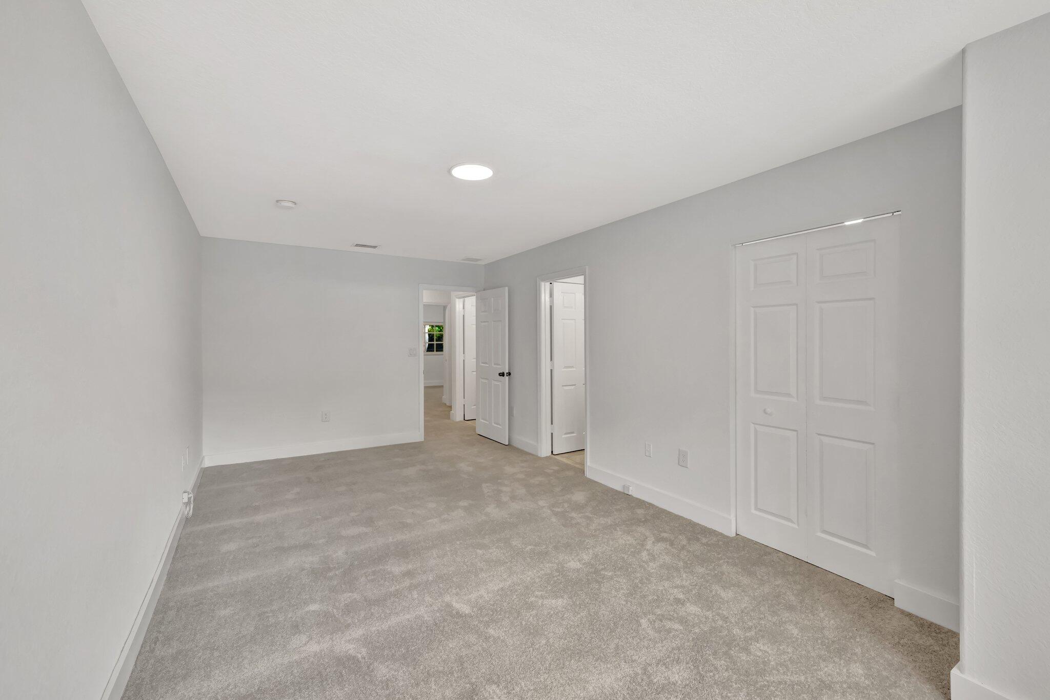 3055 Riverside Drive 3 Property Photo 36
