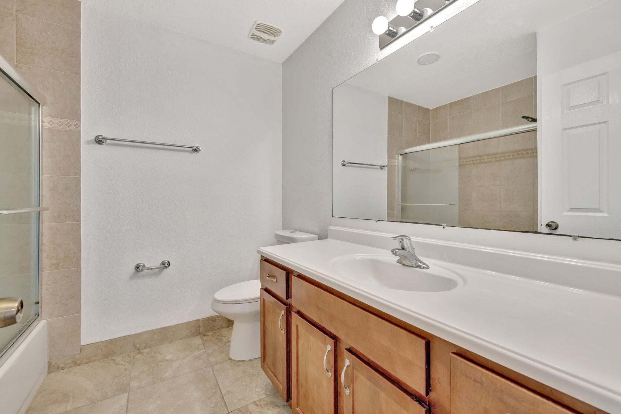 3055 Riverside Drive 3 Property Photo 37