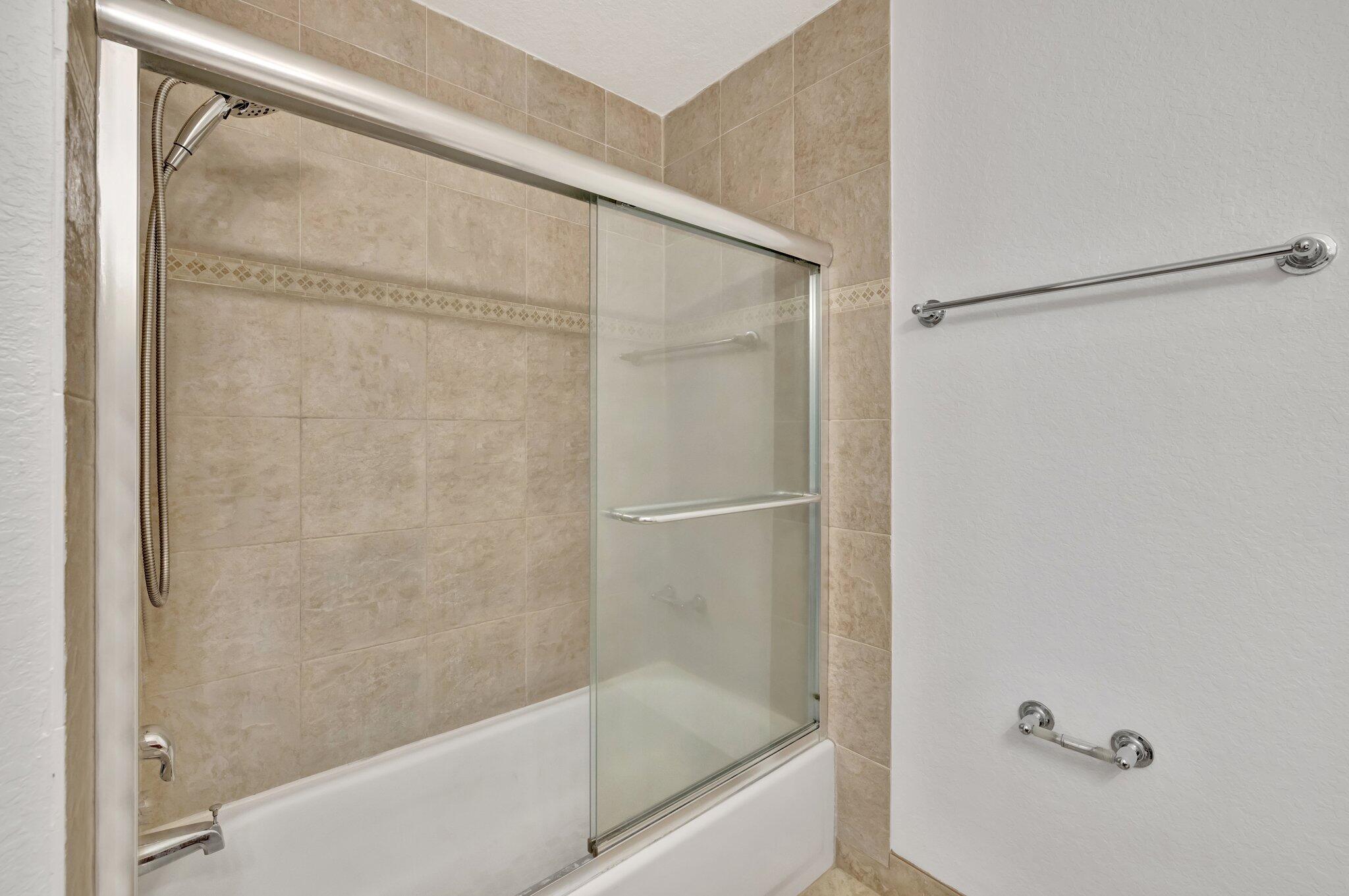 3055 Riverside Drive 3 Property Photo 38
