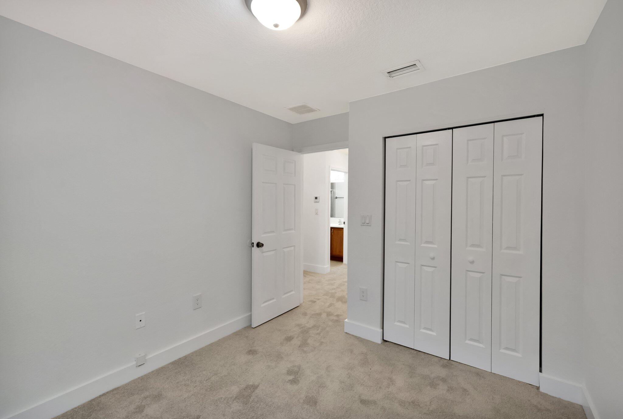 3055 Riverside Drive 3 Property Photo 41