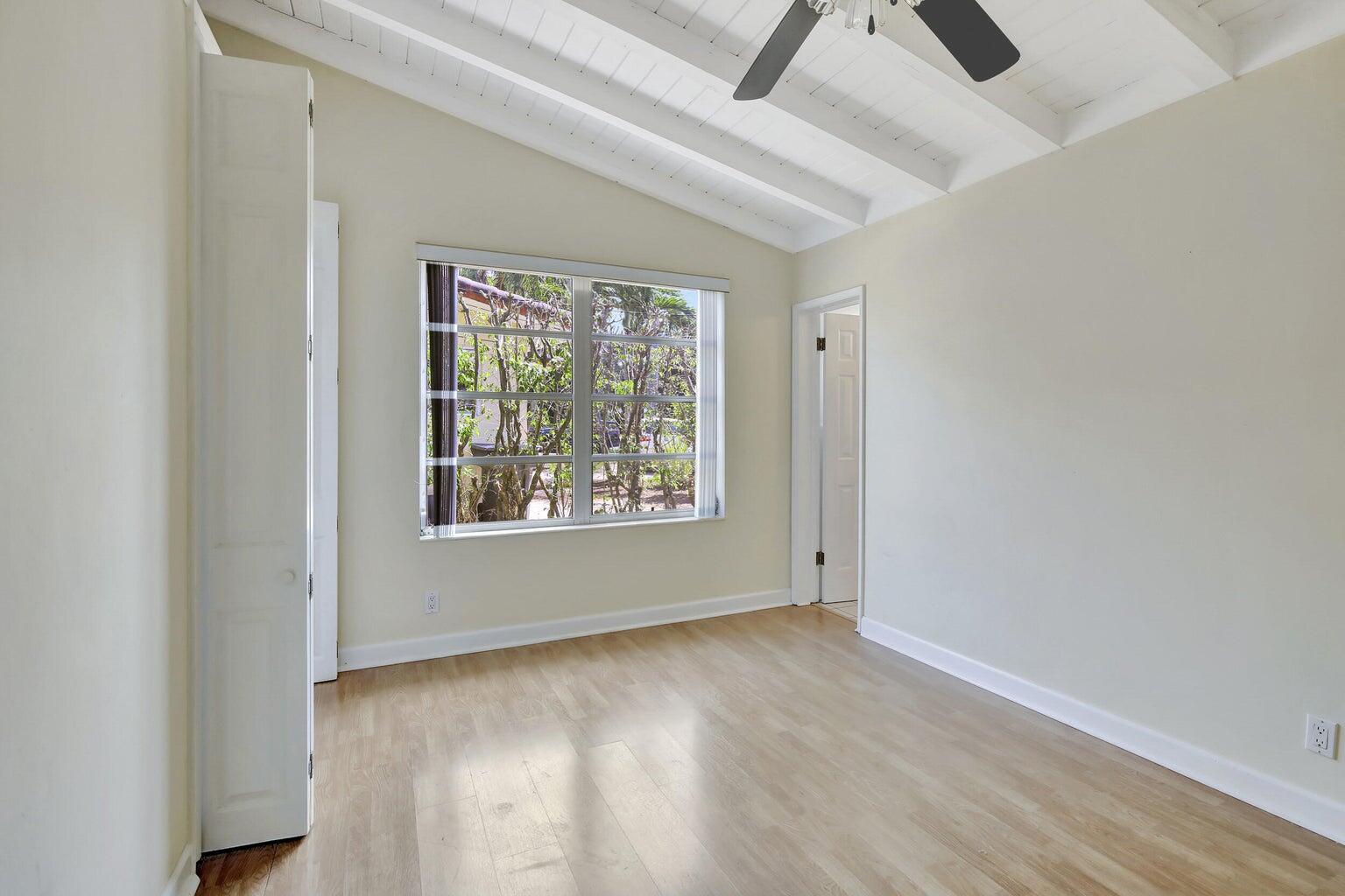 1733 Sw 5 Court Property Photo 12