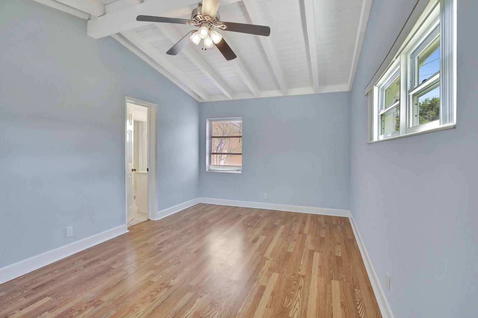 1733 Sw 5 Court Property Photo 17