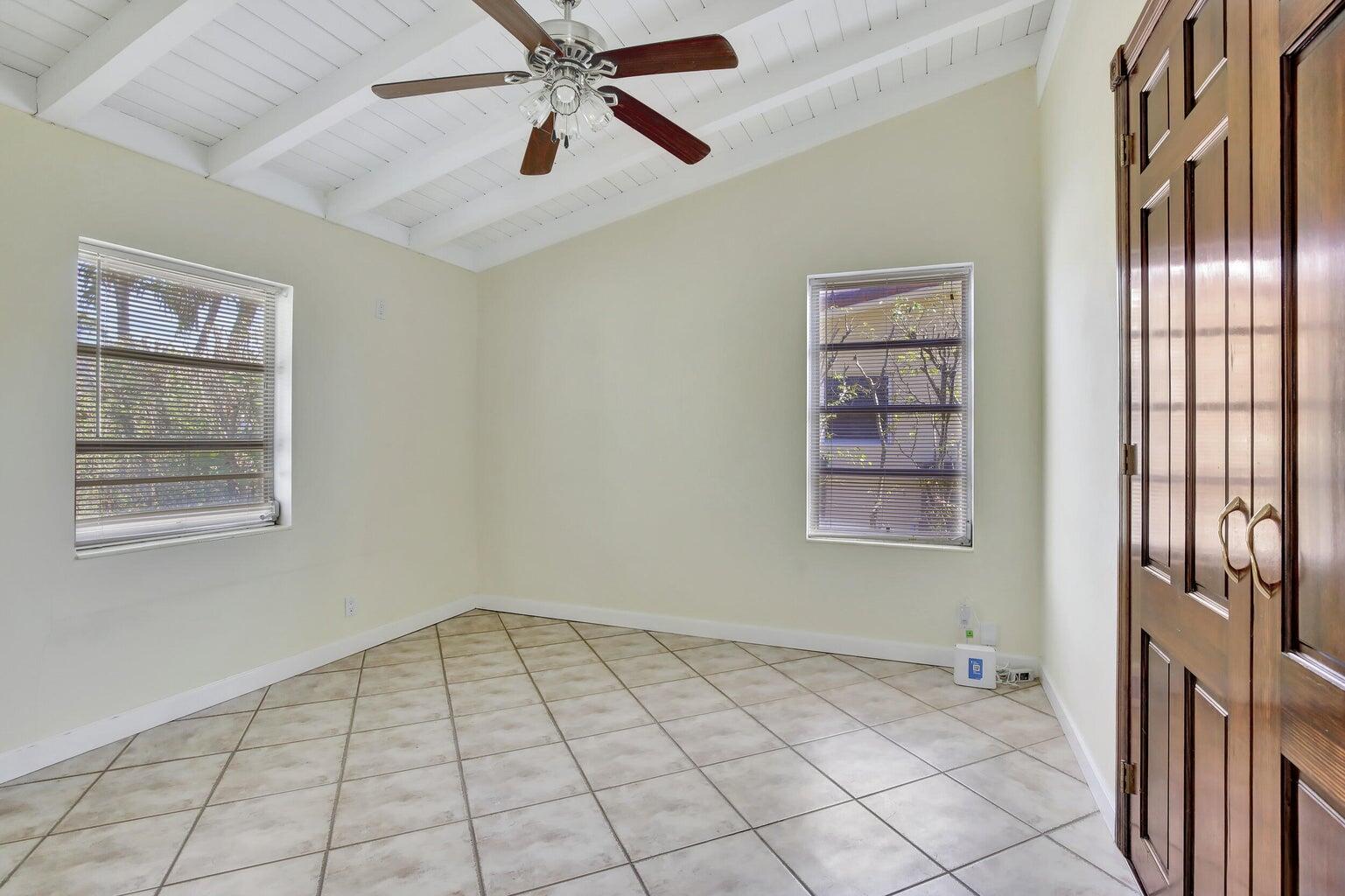 1733 Sw 5 Court Property Photo 20